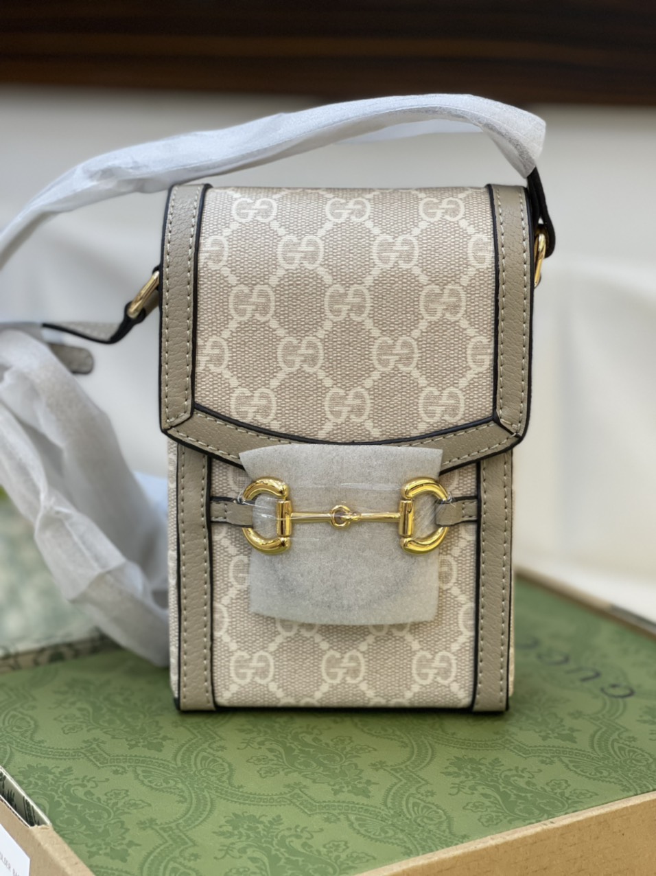 Túi Xách Gucci Phone Super In White Size 11cm